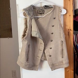 Light brown vest